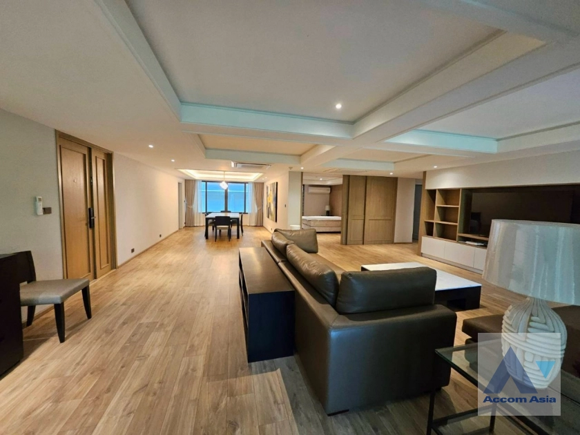 7  3 br Apartment For Rent in Sukhumvit ,Bangkok BTS Ekkamai at Classic contemporary 1415906