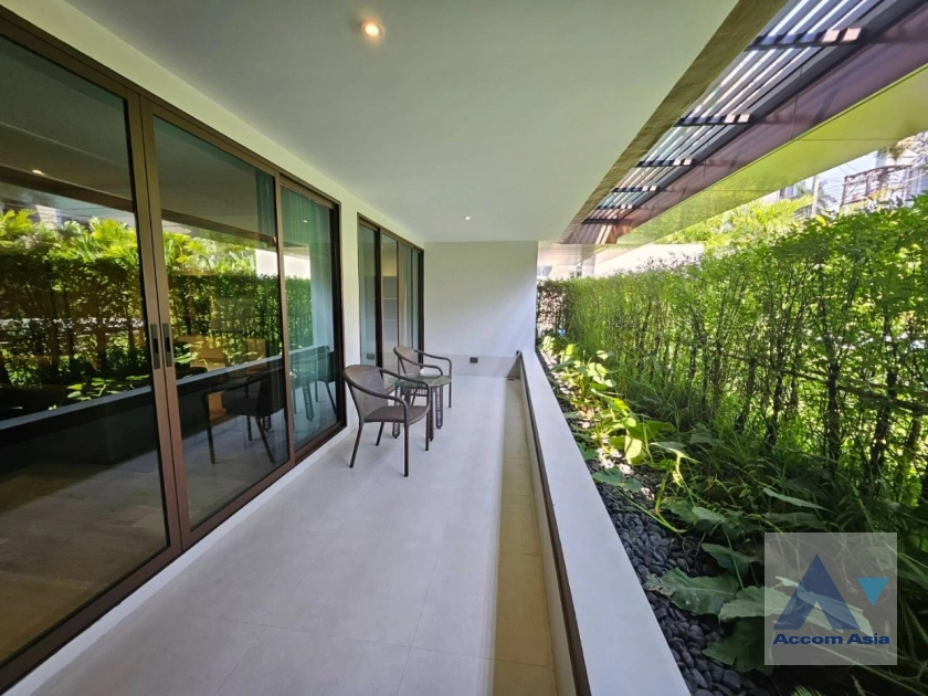 unit 3 Bedrooms  Apartment For Rent in Sukhumvit, Bangkok  near BTS Ekkamai (1415906)