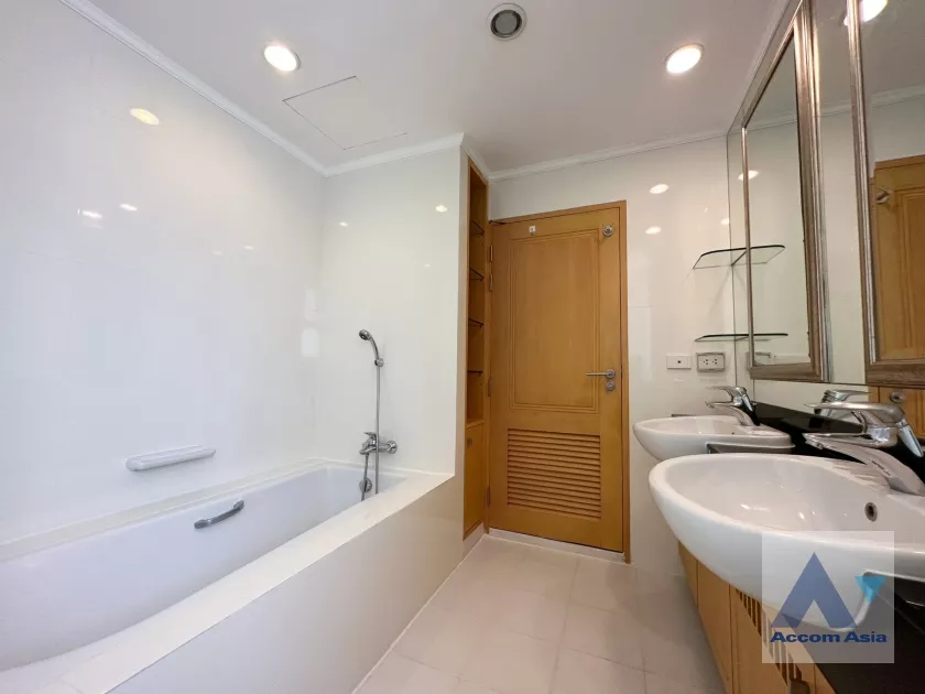 24  3 br Apartment For Rent in Sukhumvit ,Bangkok BTS Phrom Phong at High-quality facility 1415922