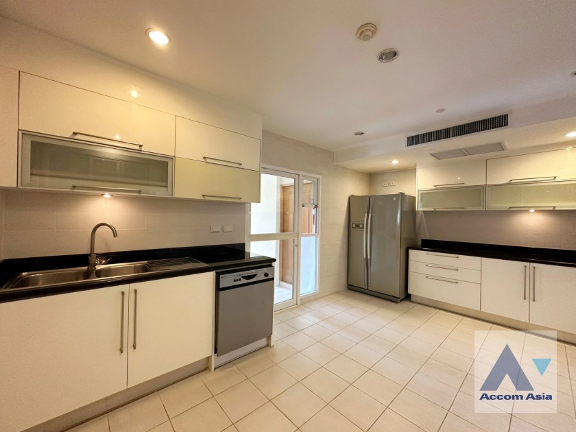 8  3 br Apartment For Rent in Sukhumvit ,Bangkok BTS Phrom Phong at Apartment with Top Facilities, Close to Emshere 1415922