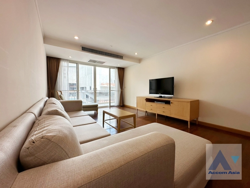 unitPet friendly |  3 Bedrooms  Apartment For Rent in Sukhumvit, Bangkok  near BTS Phrom Phong (1415922)