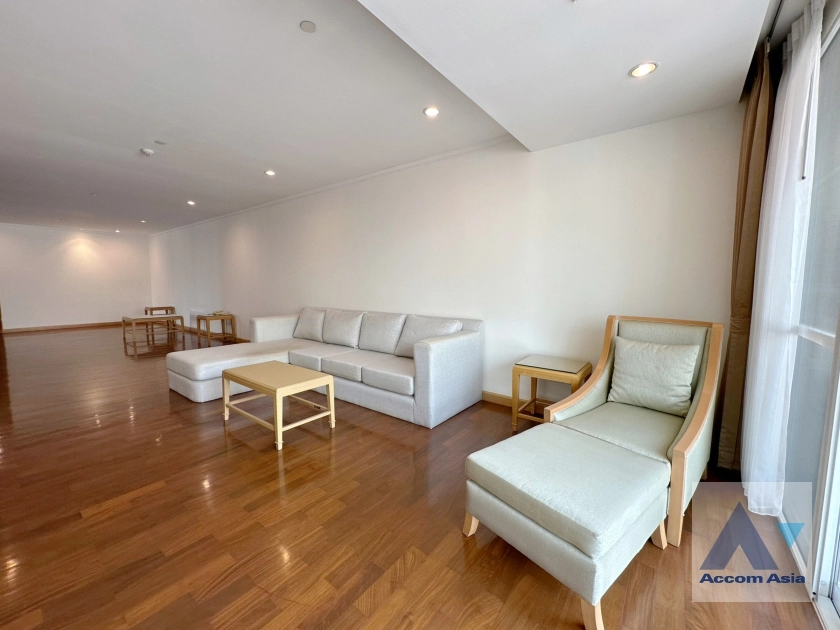 unitPet friendly |  3 Bedrooms  Apartment For Rent in Sukhumvit, Bangkok  near BTS Phrom Phong (1415922)