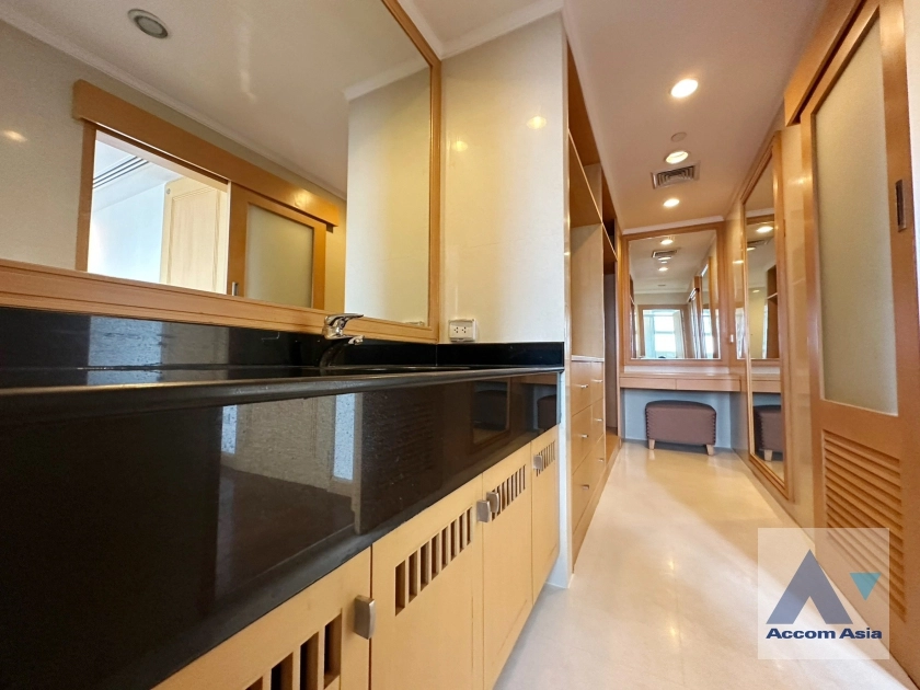19  3 br Apartment For Rent in Sukhumvit ,Bangkok BTS Phrom Phong at Apartment with Top Facilities, Close to Emshere 1415922