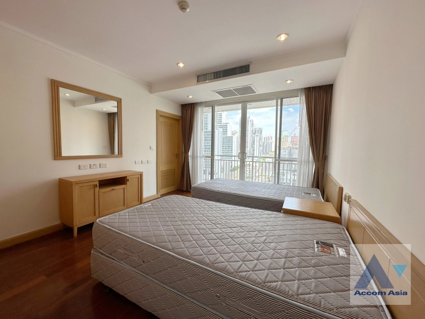 17  3 br Apartment For Rent in Sukhumvit ,Bangkok BTS Phrom Phong at Apartment with Top Facilities, Close to Emshere 1415922