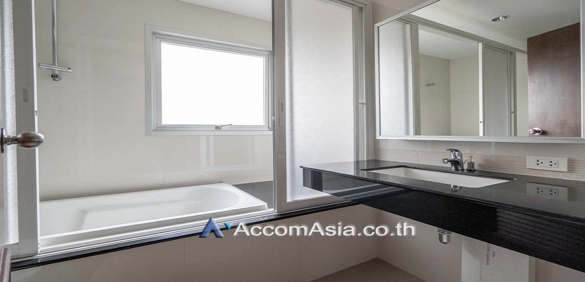 8  2 br Apartment For Rent in Sukhumvit ,Bangkok BTS Asok - MRT Sukhumvit at Private and Peaceful 1415925