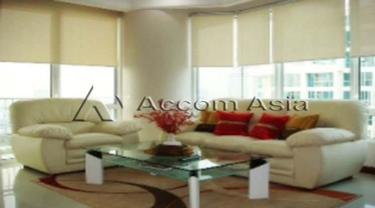 unit 2 Bedrooms  Condominium For Rent & Sale in Ploenchit, Bangkok  near BTS Ratchadamri (1515947)