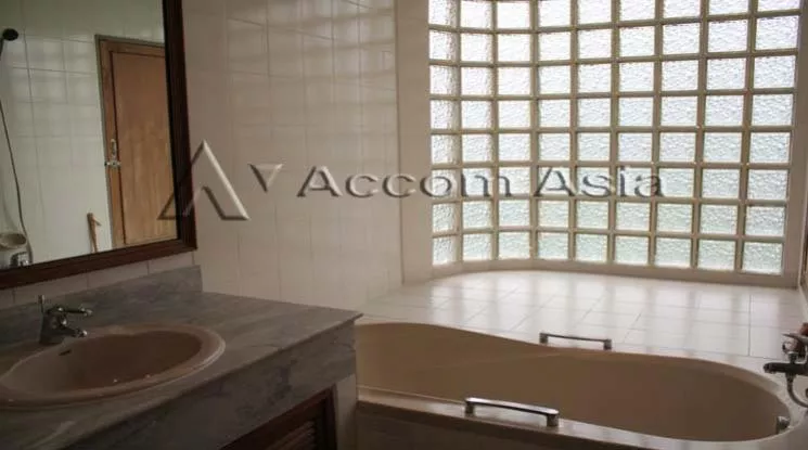 9  2 br Apartment for rent and sale in Sukhumvit ,Bangkok BTS Asok - MRT Phetchaburi at High rise building 1415956