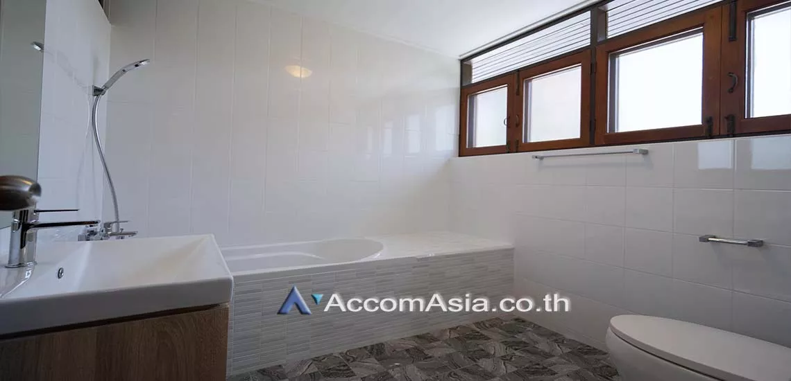 17  3 br House For Rent in Sathorn ,Bangkok BTS Chong Nonsi at Peaceful Compound 1915971
