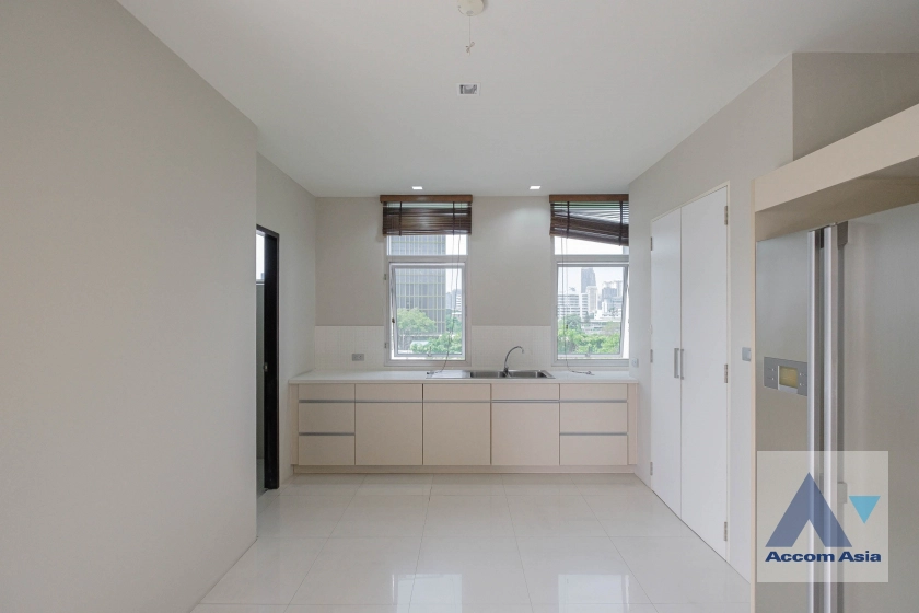  1  2 br Apartment For Rent in Sathorn ,Bangkok BRT Thanon Chan at Low Rise Residence 1415974