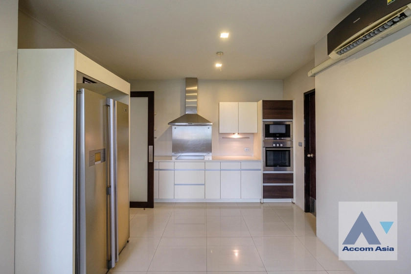  1  4 br Apartment For Rent in Sathorn ,Bangkok BRT Thanon Chan at Low Rise Residence 1415975