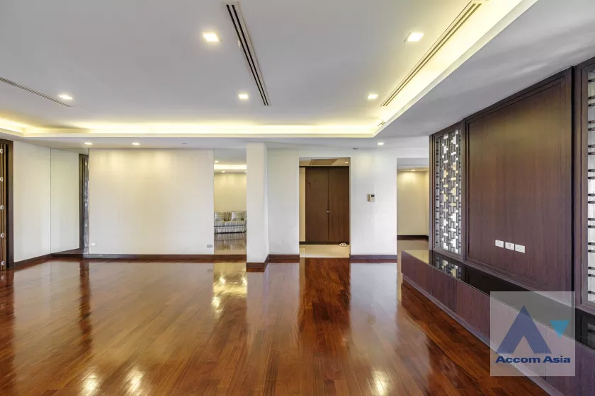 Pet friendly |  4 Bedrooms  Apartment For Rent in Sathorn, Bangkok  near BRT Thanon Chan (1415975)