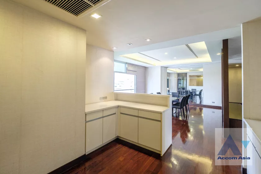 7  4 br Apartment For Rent in Sathorn ,Bangkok BRT Thanon Chan at Low Rise Residence 1415975
