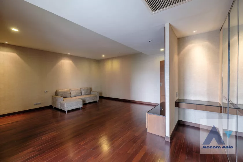 22  4 br Apartment For Rent in Sathorn ,Bangkok BRT Thanon Chan at Low Rise Residence 1415975