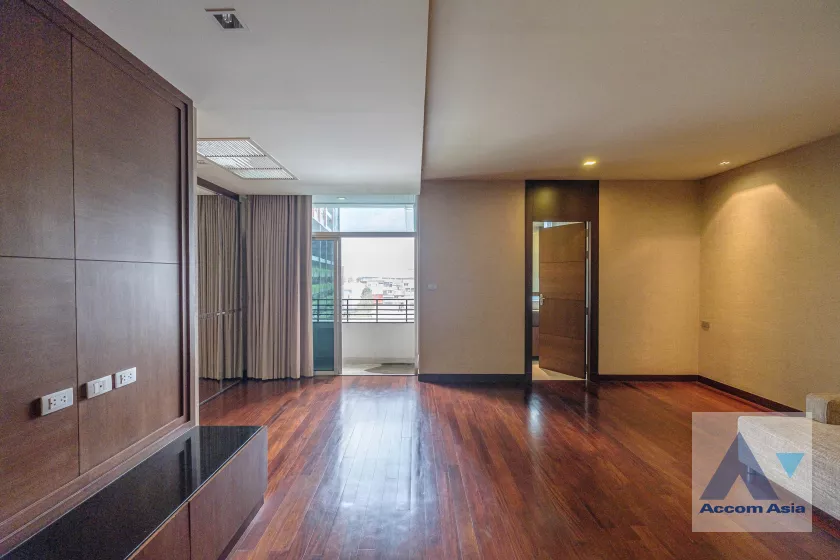 23  4 br Apartment For Rent in Sathorn ,Bangkok BRT Thanon Chan at Low Rise Residence 1415975