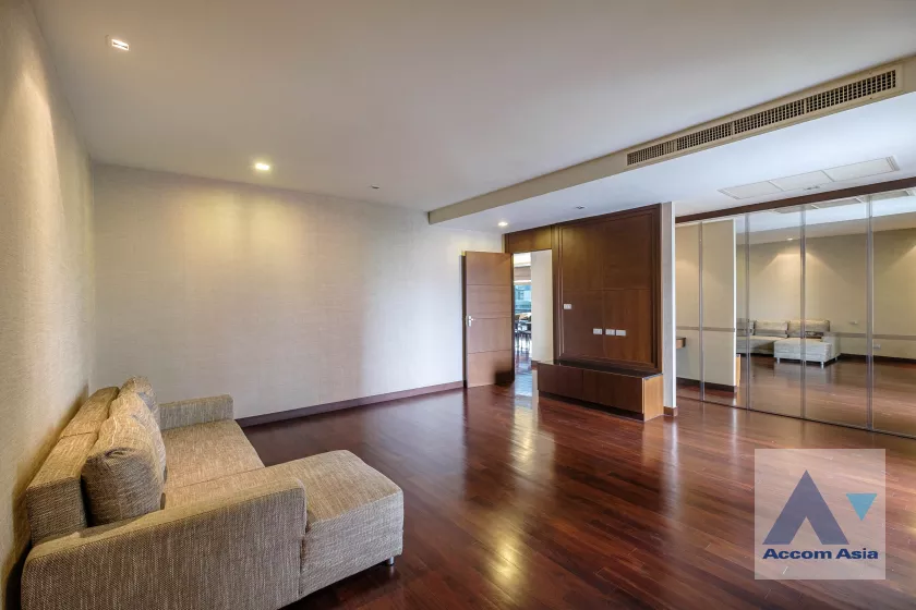 24  4 br Apartment For Rent in Sathorn ,Bangkok BRT Thanon Chan at Low Rise Residence 1415975