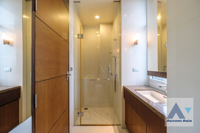 25  4 br Apartment For Rent in Sathorn ,Bangkok BRT Thanon Chan at Low Rise Residence 1415975