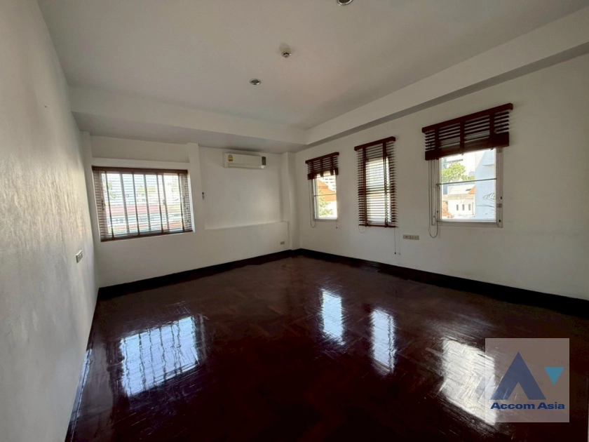 13  2 br Apartment For Rent in Sathorn ,Bangkok BTS Chong Nonsi at Low Rised Building 1416001