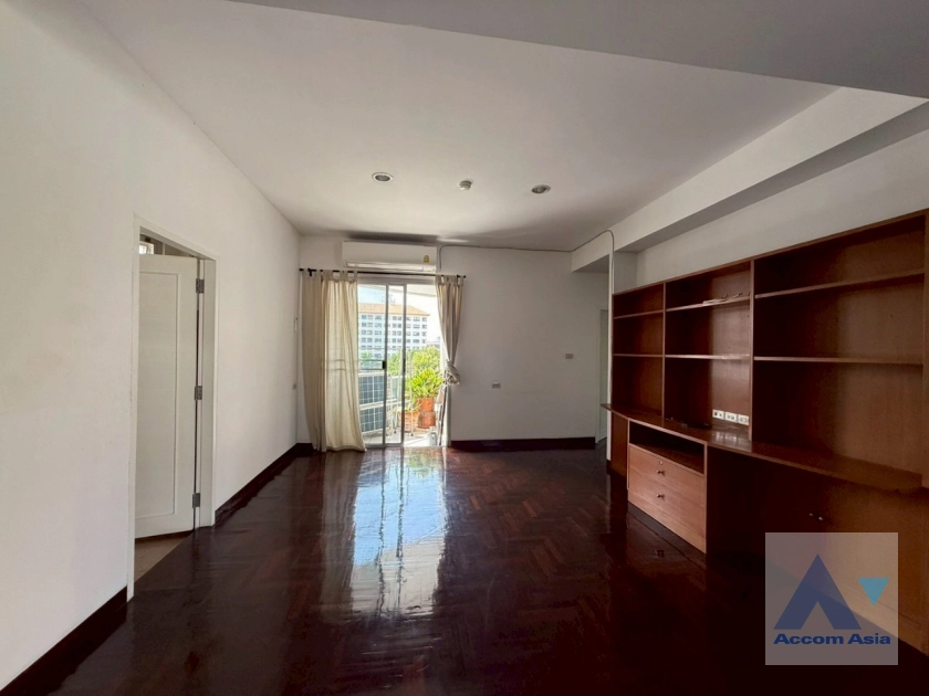 5  2 br Apartment For Rent in Sathorn ,Bangkok BTS Chong Nonsi at Low Rised Building 1416001