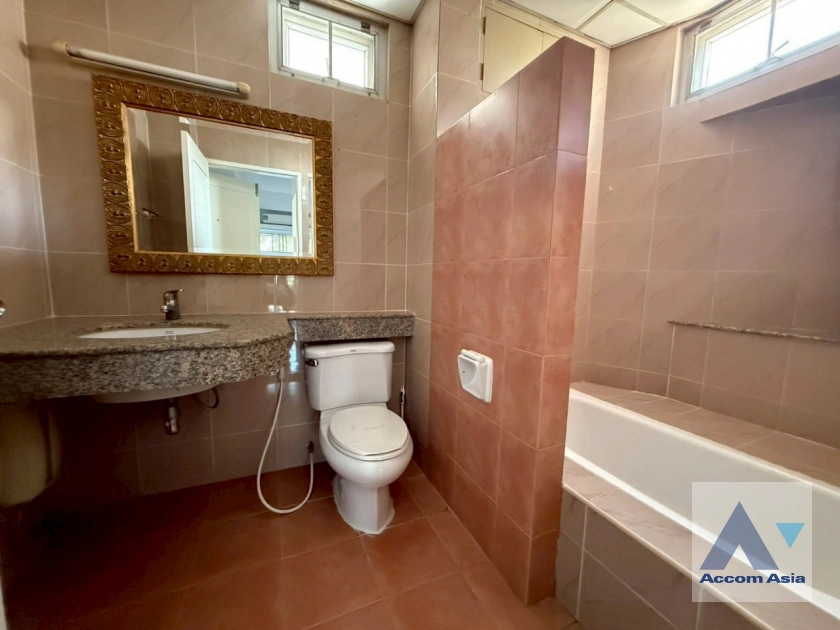 14  2 br Apartment For Rent in Sathorn ,Bangkok BTS Chong Nonsi at Low Rised Building 1416001