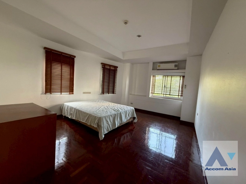 10  2 br Apartment For Rent in Sathorn ,Bangkok BTS Chong Nonsi at Low Rised Building 1416001