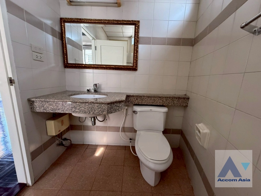 12  2 br Apartment For Rent in Sathorn ,Bangkok BTS Chong Nonsi at Low Rised Building 1416001