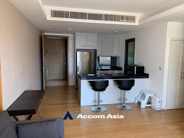 unitCorner Unit |  2 Bedrooms  Condominium For Rent in Ploenchit, Bangkok  near BTS Ploenchit - MRT Lumphini (1516006)