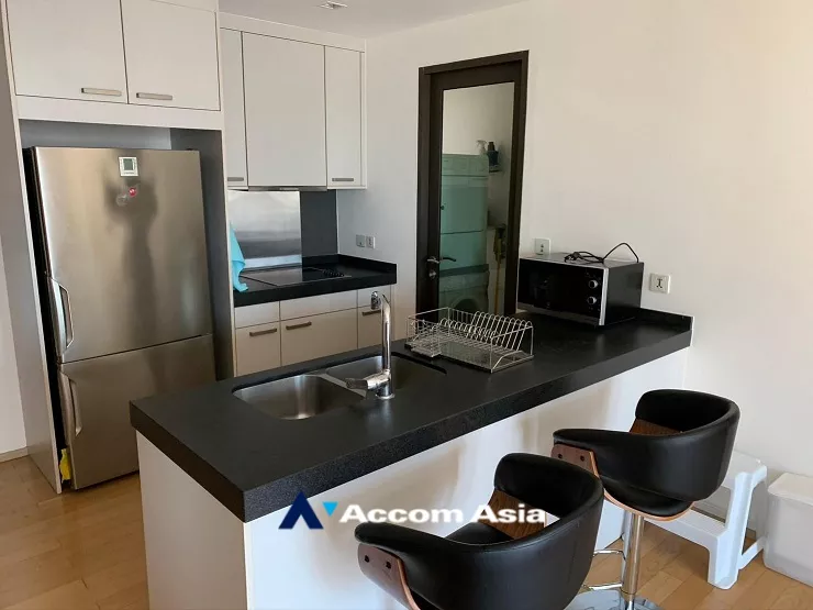 unitCorner Unit |  2 Bedrooms  Condominium For Rent in Ploenchit, Bangkok  near BTS Ploenchit - MRT Lumphini (1516006)