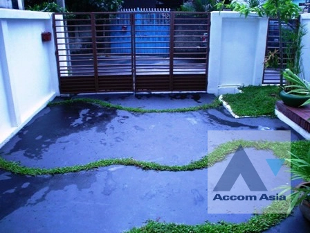 13  3 br Townhouse For Sale in Sukhumvit ,Bangkok BTS Thong Lo 1716036