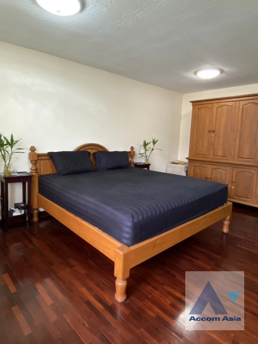 5  3 br Townhouse For Sale in Sukhumvit ,Bangkok BTS Thong Lo 1716036