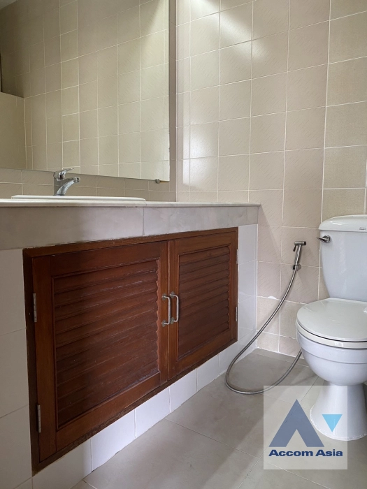 10  3 br Townhouse For Sale in Sukhumvit ,Bangkok BTS Thong Lo 1716036