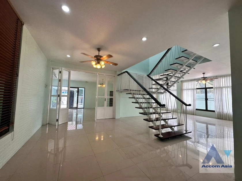 Home Office |  3 Bedrooms  House For Rent in Sukhumvit, Bangkok  near BTS Thong Lo (2516060)