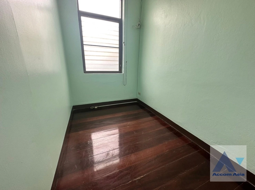 16  3 br House For Rent in Sukhumvit ,Bangkok BTS Thong Lo 2516060