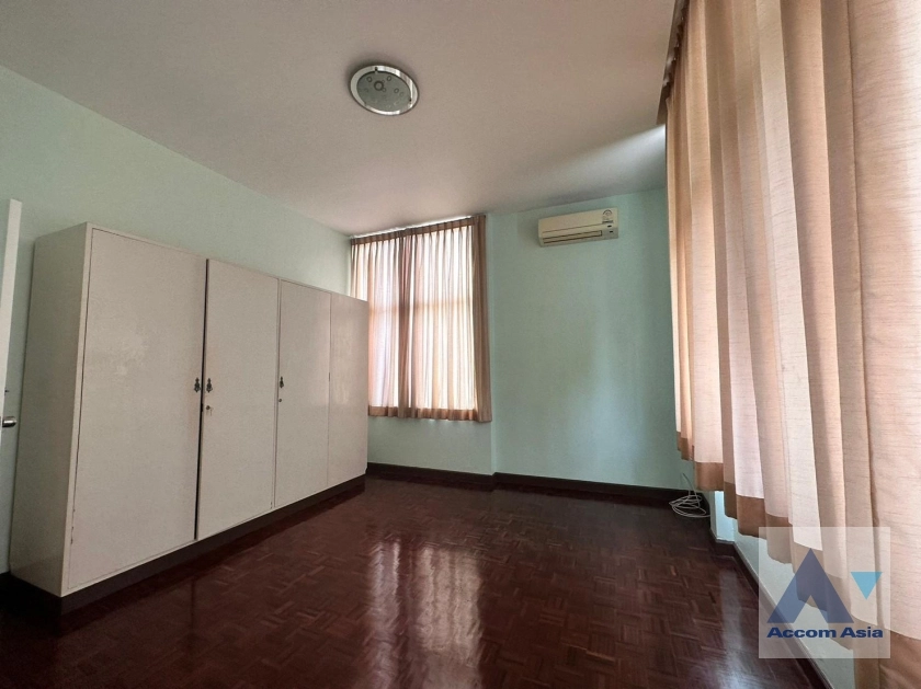 15  3 br House For Rent in Sukhumvit ,Bangkok BTS Thong Lo 2516060