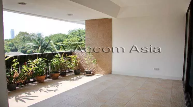 10  3 br Apartment For Rent in Sukhumvit ,Bangkok BTS Asok - MRT Sukhumvit at Family Apartment with Lake View 1416079