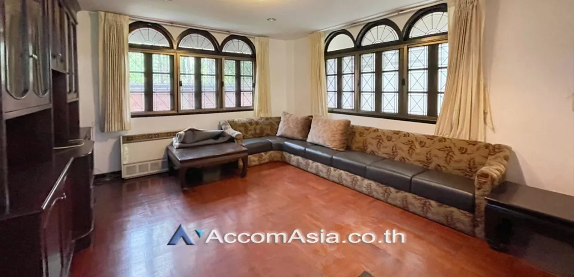 Home Office |  4 Bedrooms  House For Rent in Sukhumvit, Bangkok  near BTS Thong Lo (2316174)