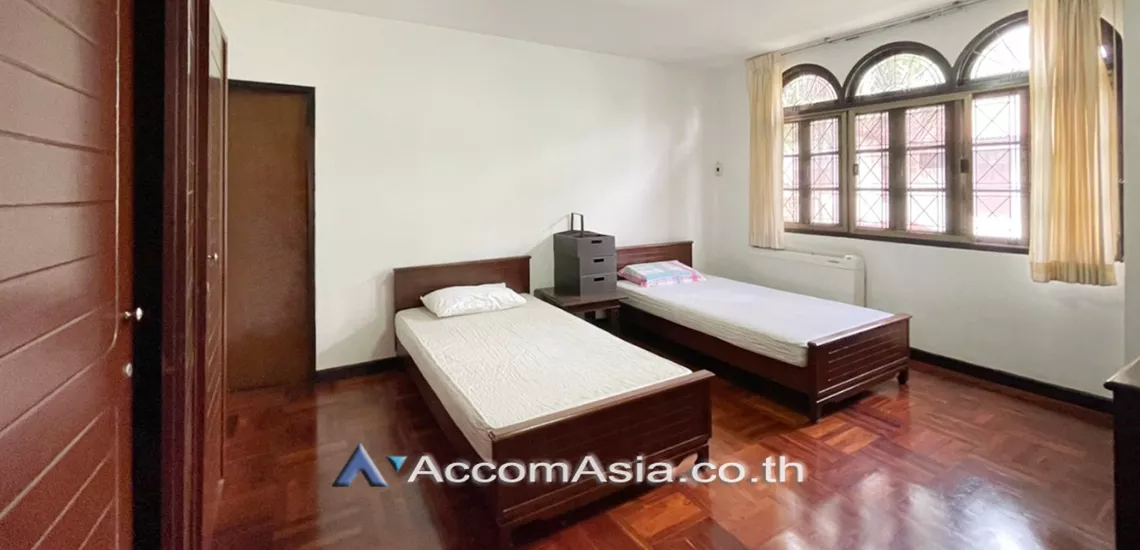 12  4 br House for rent and sale in Sukhumvit ,Bangkok BTS Thong Lo 2316174