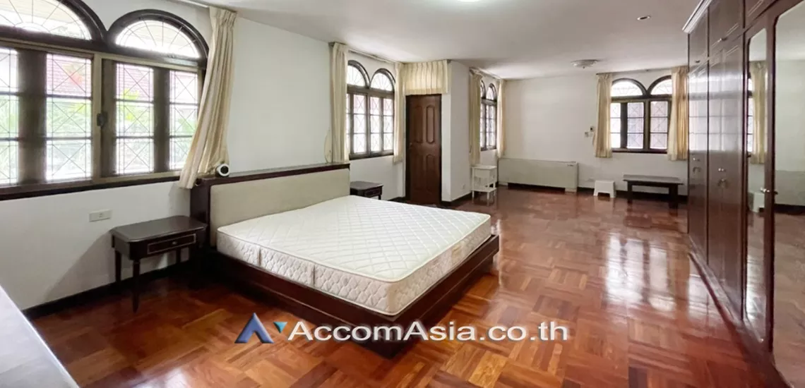 unitHome Office |  4 Bedrooms  House For Rent & Sale in Sukhumvit, Bangkok  near BTS Thong Lo (2316174)