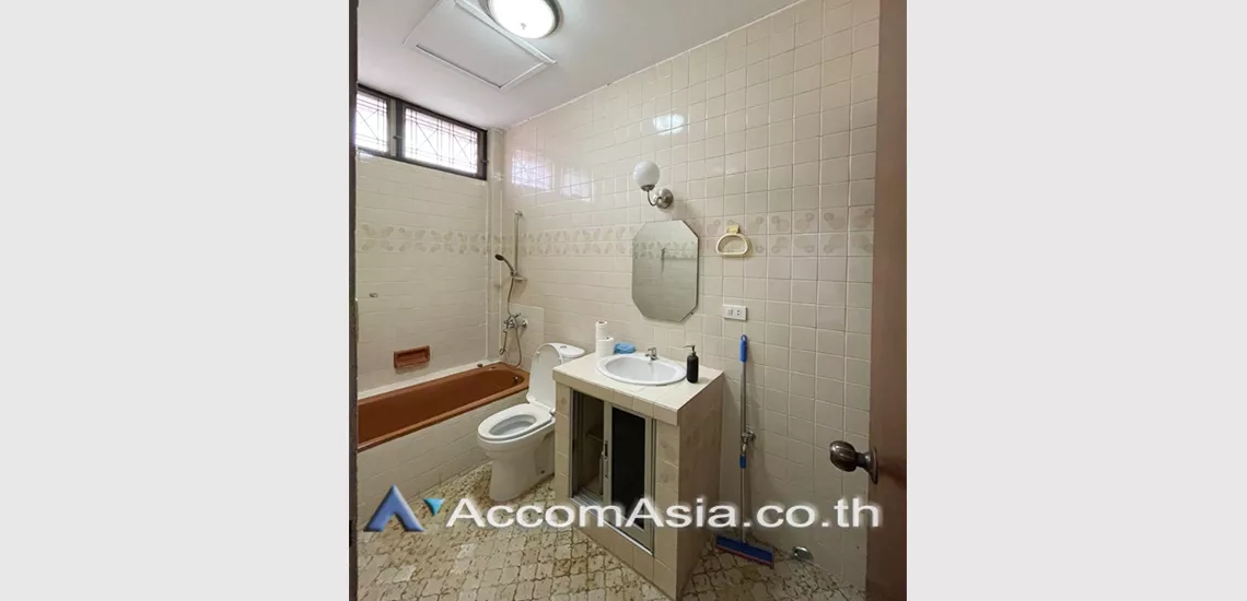 10  4 br House for rent and sale in Sukhumvit ,Bangkok BTS Thong Lo 2316174