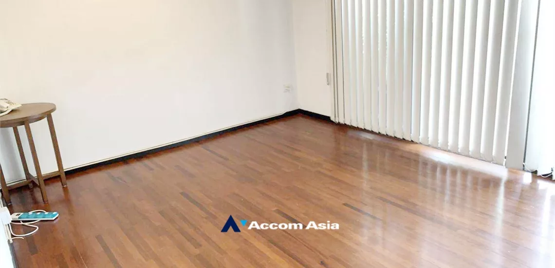 5  3 br Apartment For Rent in Phaholyothin ,Bangkok BTS Ari at Homely Atmosphere - Low Rise 1416197
