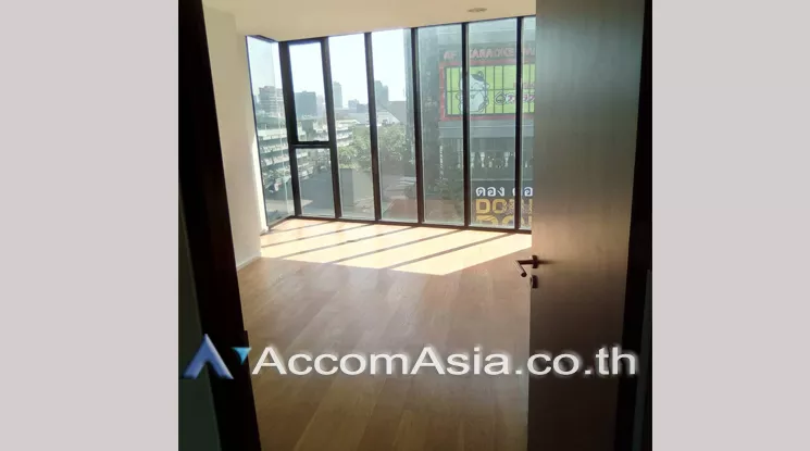 unit 2 Bedrooms  Condominium For Sale in Sukhumvit, Bangkok  near BTS Thong Lo (1516205)