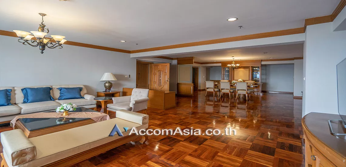 Pet friendly |  High quality of living Apartment  3 Bedroom for Rent BTS Phrom Phong in Sukhumvit Bangkok