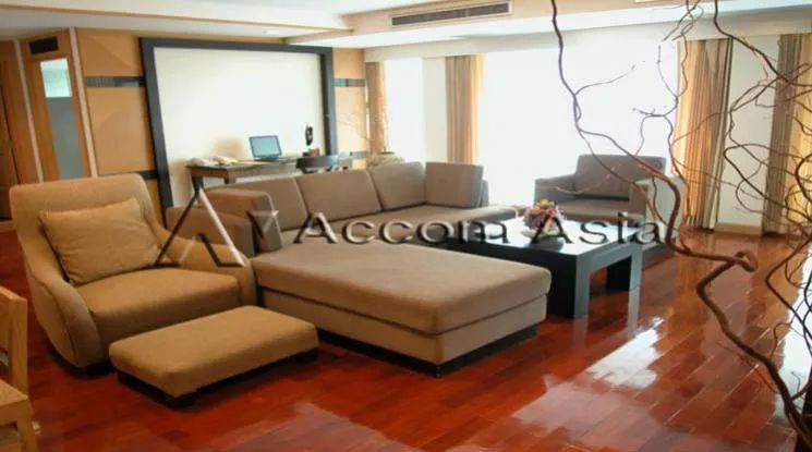 Pet friendly |  The Tropical Living Style Apartment  3 Bedroom for Rent BTS Thong Lo in Sukhumvit Bangkok