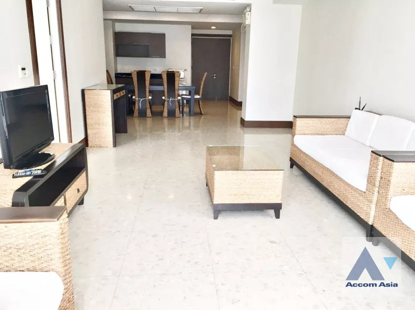 unit 2 Bedrooms  Condominium For Rent in Sukhumvit, Bangkok  near BTS Ekkamai (1516261)