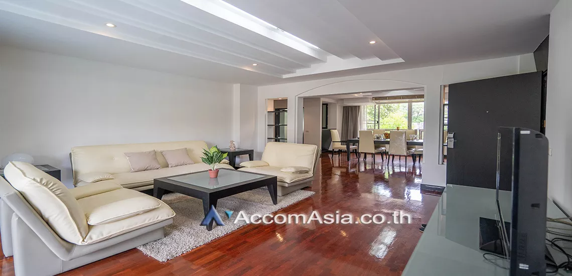 Pet friendly |  3 Bedrooms  Apartment For Rent in Sukhumvit, Bangkok  near BTS Thong Lo (20667)