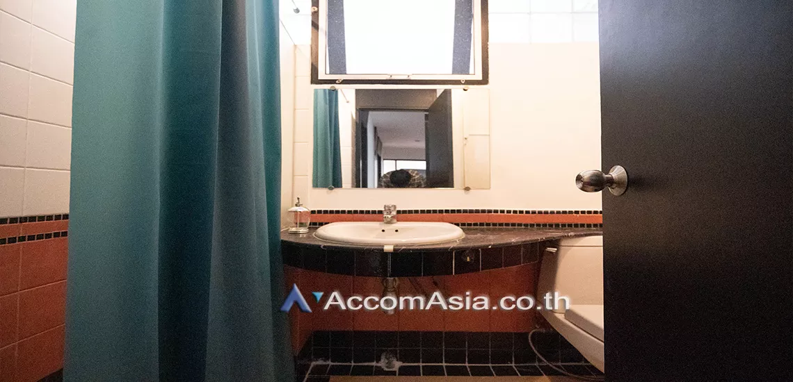 8  3 br Apartment For Rent in Sukhumvit ,Bangkok BTS Thong Lo at Jungle in the city 20667