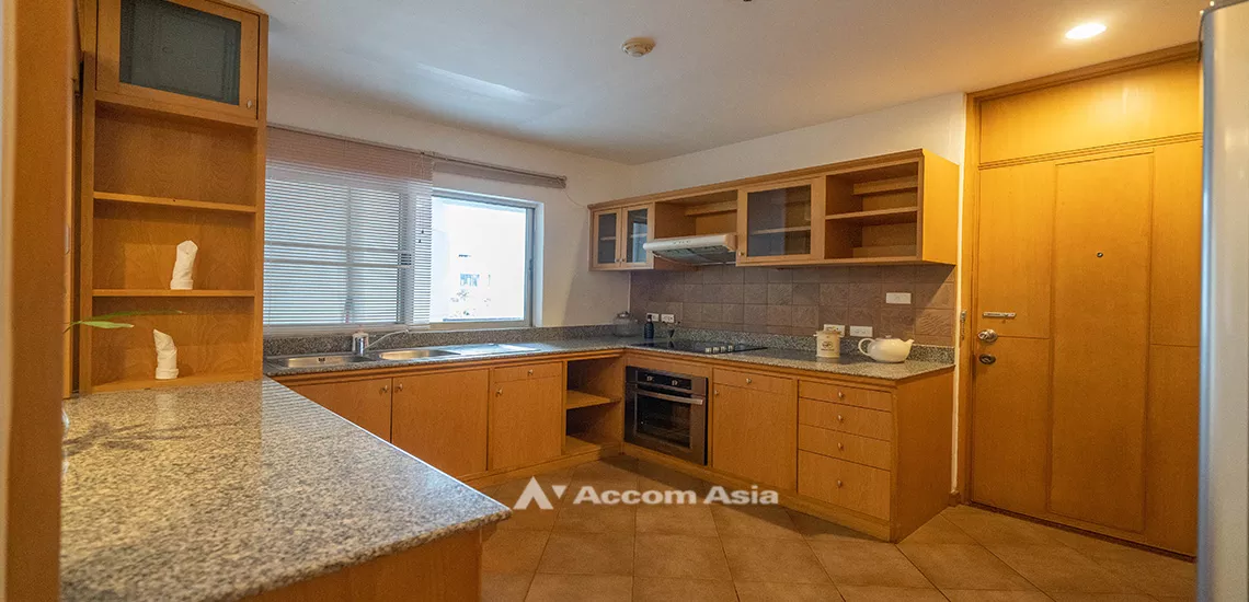 unitPet friendly |  3 Bedrooms  Apartment For Rent in Sathorn, Bangkok  near MRT Lumphini (1416287)