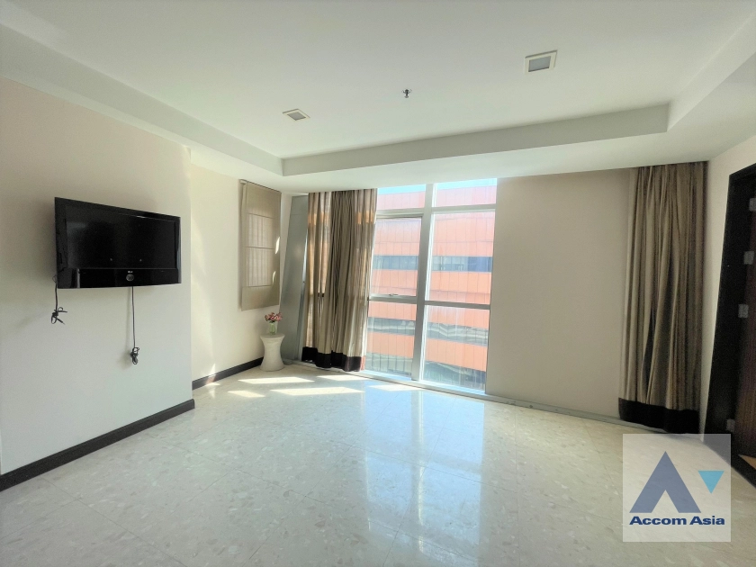 unit 3 Bedrooms  Condominium For Rent & Sale in Sukhumvit, Bangkok  near BTS Ekkamai (1516319)