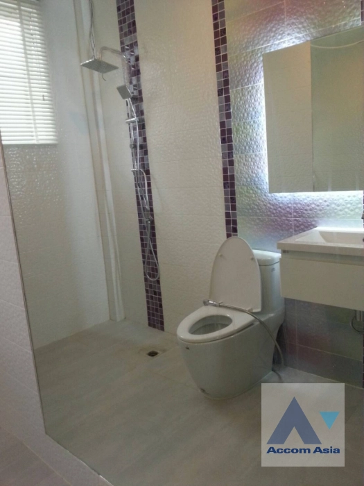 7  4 br House for rent and sale in Pattanakarn ,Bangkok ARL Ban Thap Chang 1816336