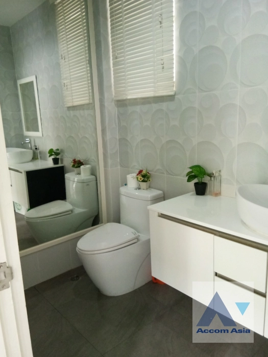 8  4 br House for rent and sale in Pattanakarn ,Bangkok ARL Ban Thap Chang 1816336