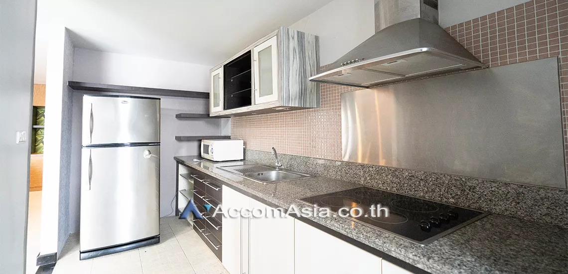  2 Bedrooms  Condominium For Rent & Sale in Sukhumvit, Bangkok  near BTS Ekkamai (1516343)